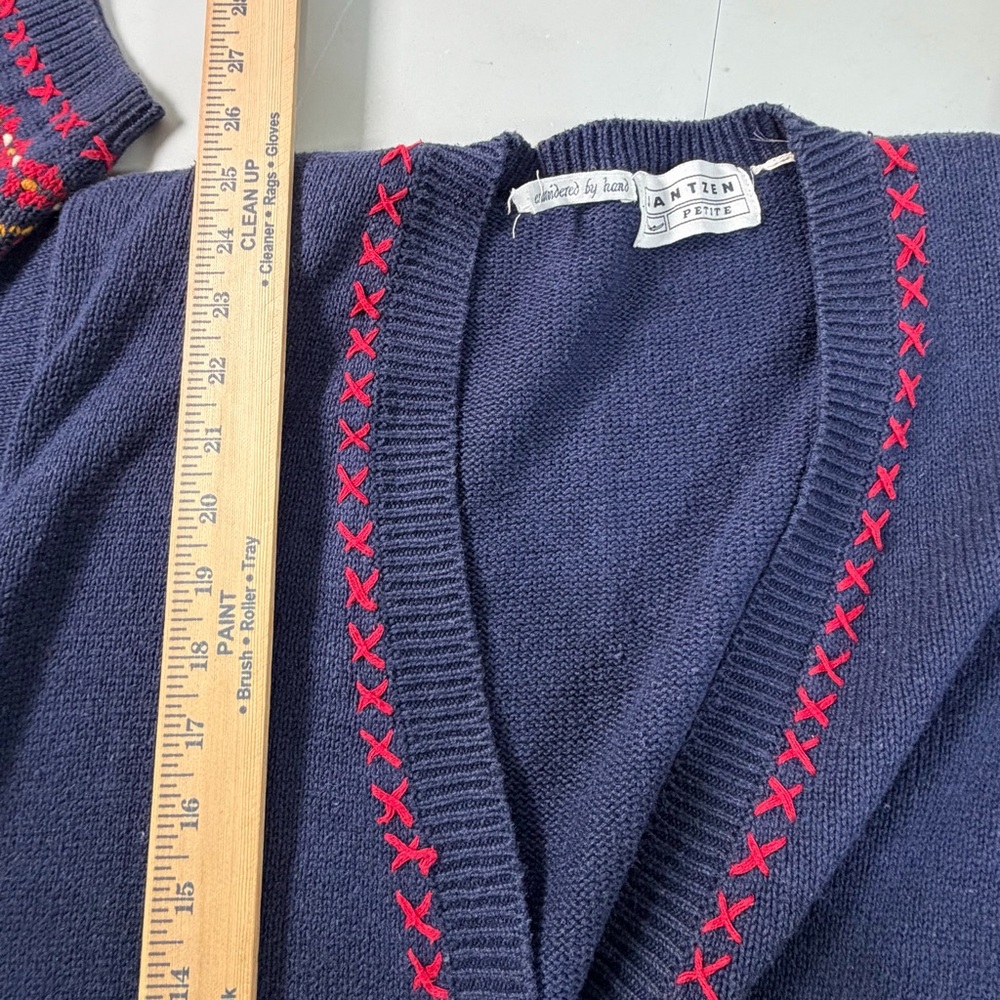 Jantzen Classics Cardigan Sweater Hand Embroidered Vintage Navy Floral Cabin L - Picture 6 of 6
